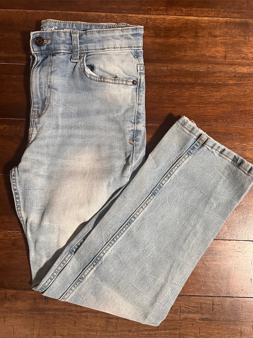 Light Wash Blue Jeans - Classic Slim Fit